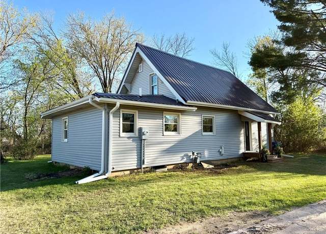 Property at 208 N 7th St, Cameron, WI 54822, 3 beds, 2 baths