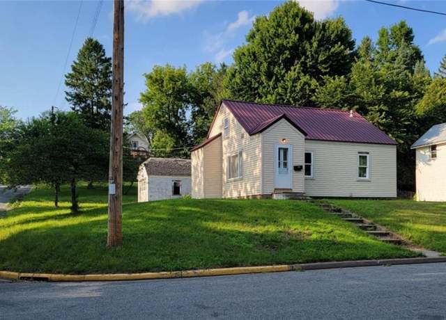 Property at 1203 13th Ave, Menomonie, WI 54751, 2 beds