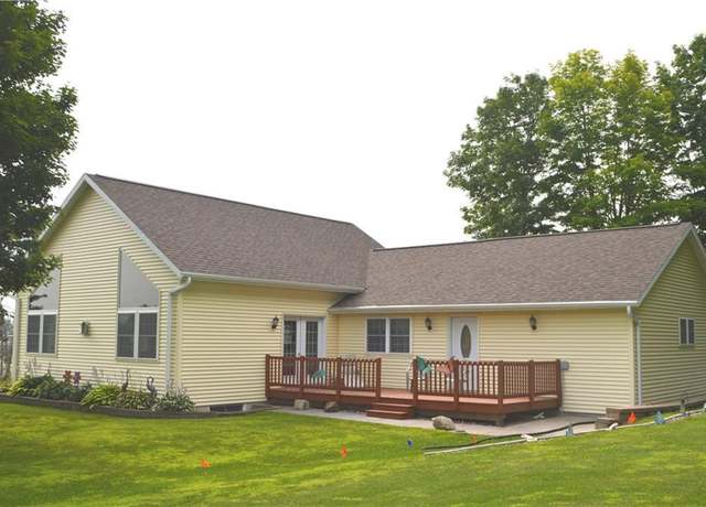 Property at 1915 19 Ave, Rice Lake, WI 54868, 4 beds, 3.5 baths