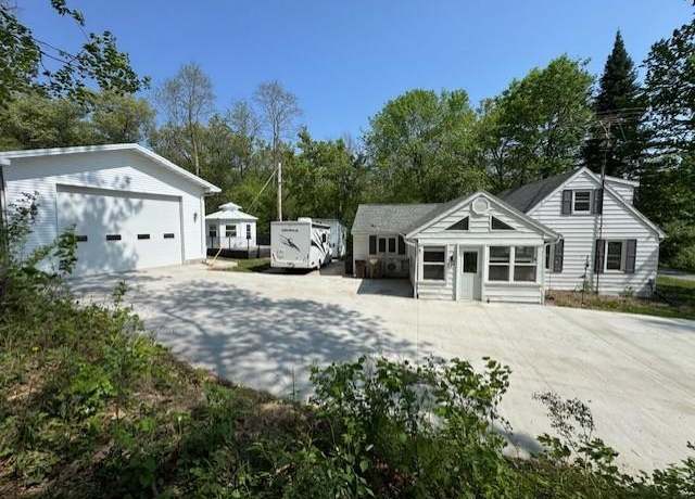 Property at 1404 Silver Mine Dr, Eau Claire, WI 54703, 3 beds, 2 baths