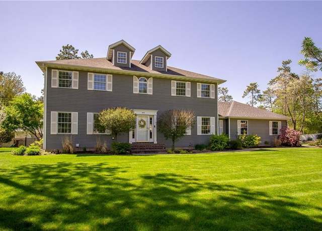 Property at 3910 Scotch Pine Ct, Eau Claire, WI 54701, 5 beds, 3.5 baths