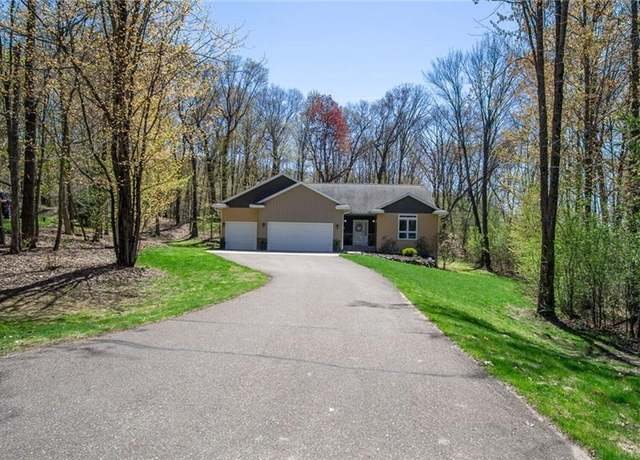 Property at 129 Grey Friar Ln, Eau Claire, WI 54701, 5 beds, 3 baths