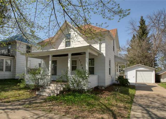 Property at 1708 Summit St, Eau Claire, WI 54703, 3 beds, 1 bath