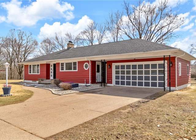 Property at 615 Walnut St, Eau Claire, WI 54703, 4 beds, 2 baths