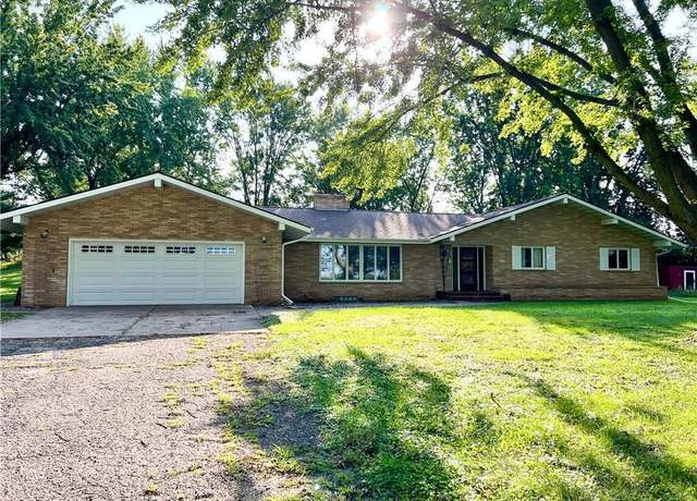 Property at 4901 Clairemont Ave, Eau Claire, WI 54703, 4 beds, 2.5 baths