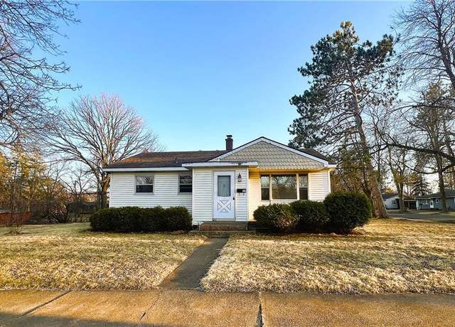 Property at 202 E College Ave, Ladysmith, WI 54848, 3 beds, 1 bath