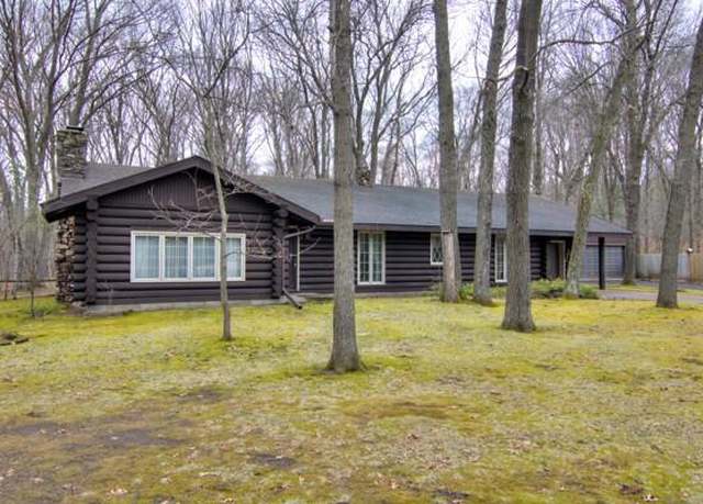 Property at 4300 Parkwood Dr, Eau Claire, WI 54703, 2 beds, 2 baths