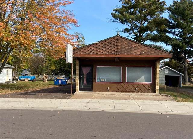 Property at 214 Spruce St, Spooner, WI 54801, 2 beds, 1 bath