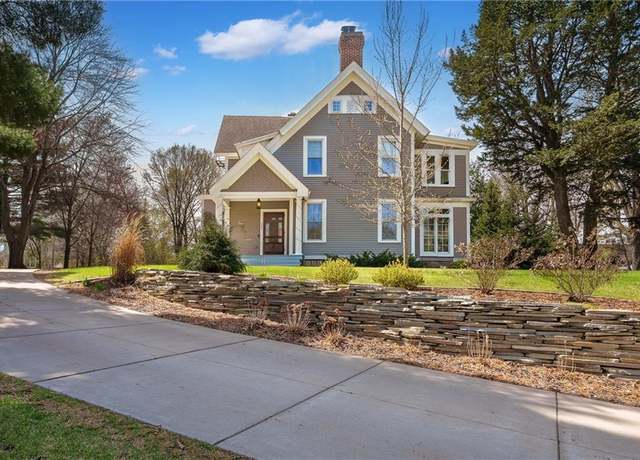 Property at 331 Gilbert Ave, Eau Claire, WI 54701, 7 beds, 5 baths
