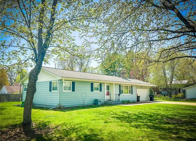 Property at 1220 2nd Ave, Menomonie, WI 54751, 3 beds, 1.5 baths