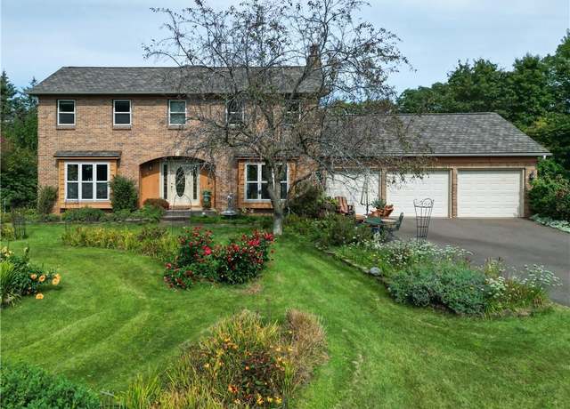 Property at 6720 South Shore Dr, Altoona, WI 54720, 4 beds, 2.5 baths