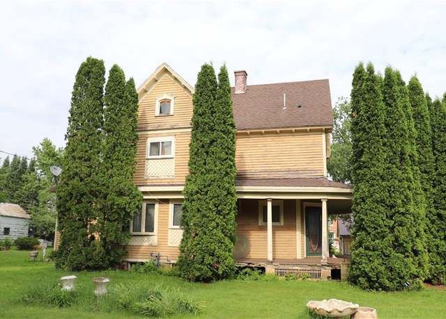 Property at 35726 5th St, Independence, WI 54747, 3 beds, 3 baths