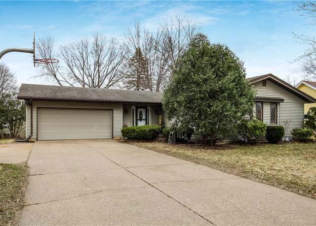 Property at 3605 Anita Dr, Eau Claire, WI 54701, 3 beds, 2 baths