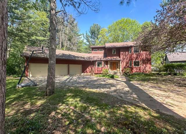 Property at 3714 Eastwind Dr, Eau Claire, WI 54701, 5 beds, 4 baths