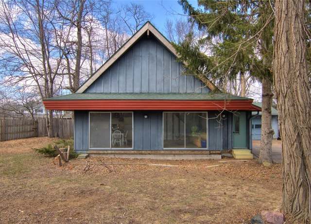 Property at 725 Buffington Dr, Eau Claire, WI 54703, 3 beds, 2 baths