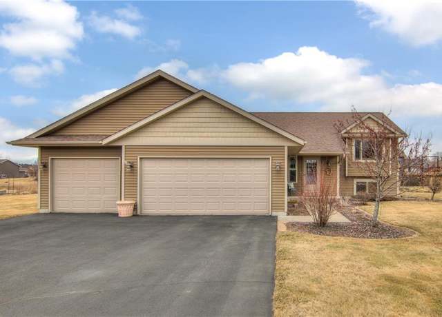 Property at 4405 114th St, Chippewa Falls, WI 54729, 3 beds, 3 baths