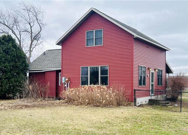 Property at 2001 Kern Ave, Rice Lake, WI 54868, 3 beds, 2 baths