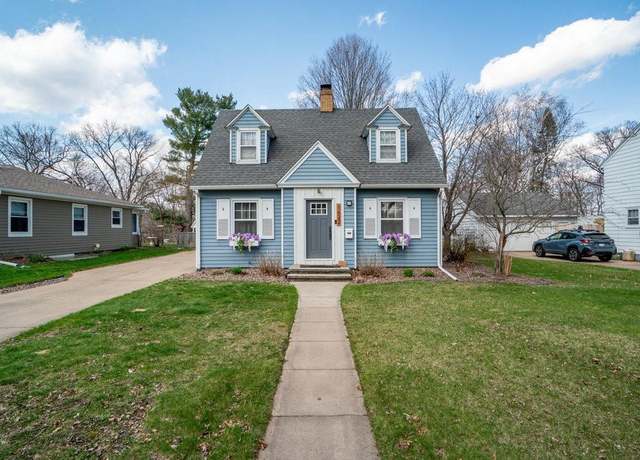 Property at 1622 Fairway St, Eau Claire, WI 54701, 3 beds, 2 baths