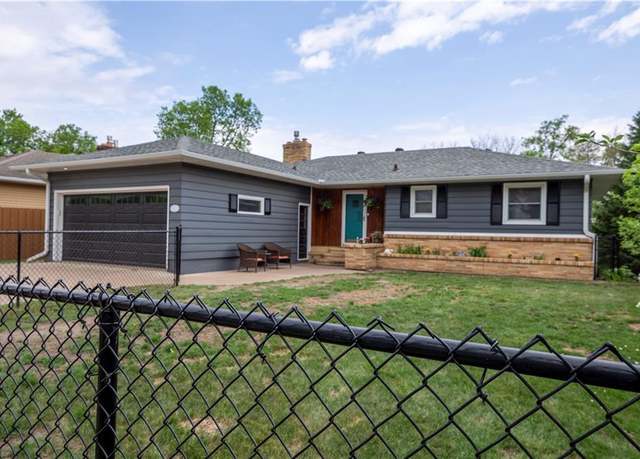 Property at 2126 Hogeboom Ave, Eau Claire, WI 54701, 2 beds, 2.5 baths