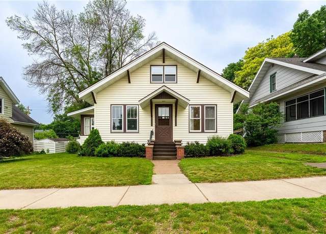 Property at 225 W Elm St, Chippewa Falls, WI 54729, 4 beds, 2 baths