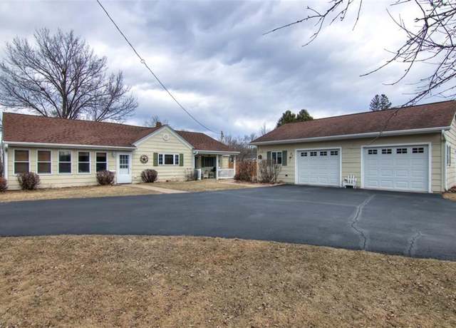 Property at 841 W Park Ave, Chippewa Falls, WI 54729, 2 beds, 1 bath