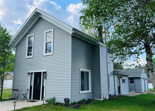 Property at 806 W Elm St, Chippewa Falls, WI 54729, 3 beds, 1 bath