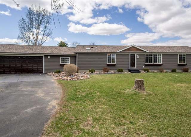 Property at 1270 W Northstar Ln, Eau Claire, WI 54703, 3 beds, 2.5 baths