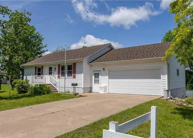 Property at 911 Lake Ave, Ladysmith, WI 54848, 2 beds, 2 baths
