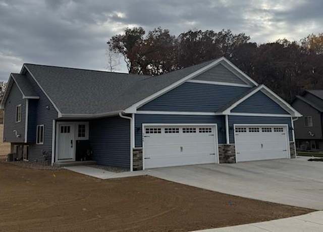 Property at 4971 Woodland Park Dr, Eau Claire, WI 54701, 3 beds, 2 baths