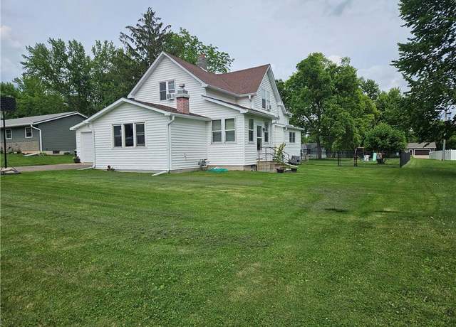 Property at 638 Madison St, Stanley, WI 54768, 4 beds, 1.5 baths