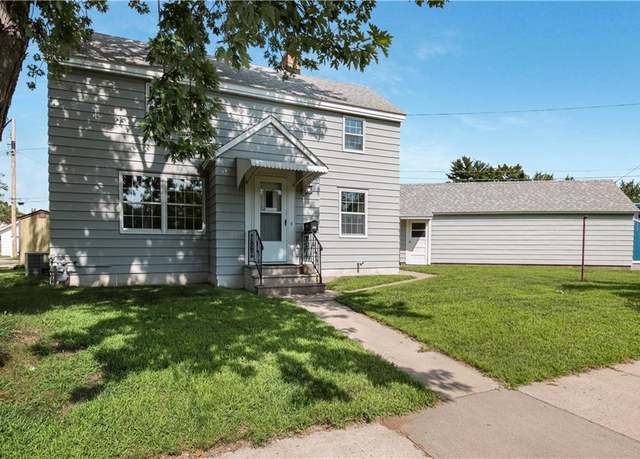 Property at 723 Huebsch Blvd, Eau Claire, WI 54701, 3 beds, 1.5 baths