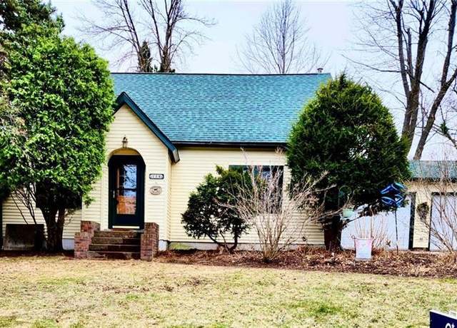 Property at 114 8th Ave, Shell Lake, WI 54871, 4 beds, 2 baths