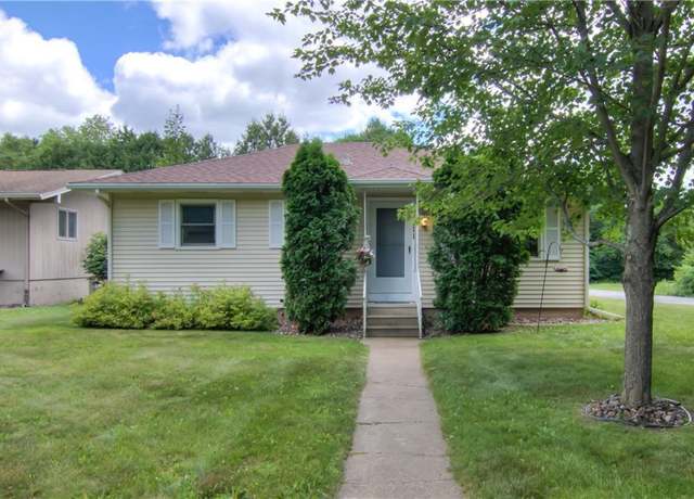 Property at 111 Mt. Washington Ave, Eau Claire, WI 54703, 2 beds, 1.5 baths