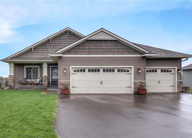 Property at 1215 Brooke Ct, Chippewa Falls, WI 54729, 5 beds, 3 baths