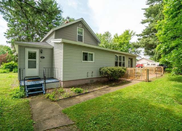 Property at 214 E Dell St, New Auburn, WI 54757, 2 beds, 1 bath