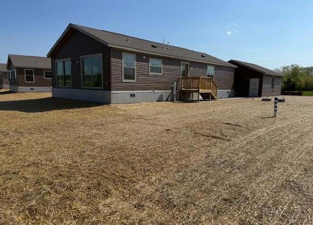 Property at 9837 Golf Villa Ln, Hayward, WI 54843, 3 beds, 2 baths