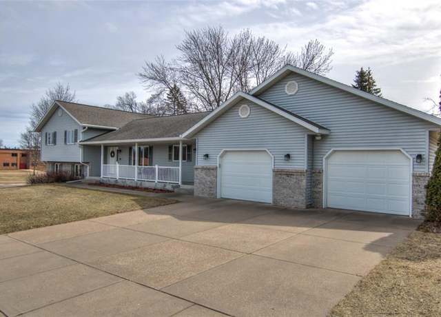 Property at 1303 Bel Air Blvd, Chippewa Falls, WI 54729, 5 beds, 4.5 baths