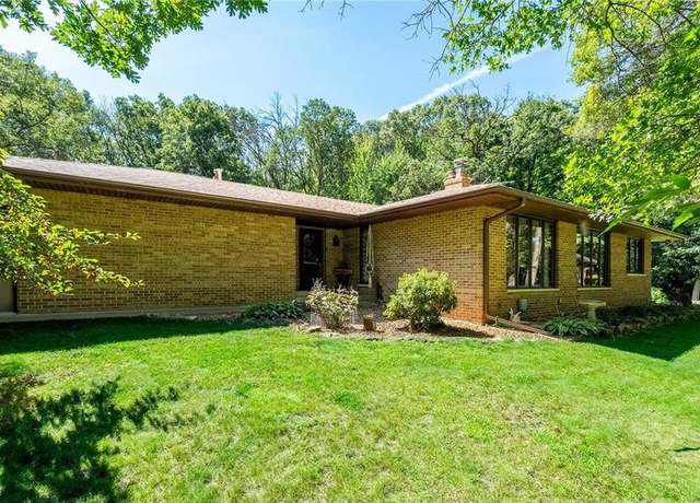 Property at E1355 Woodridge Dr, Eau Claire, WI 54701, 3 beds, 2.5 baths