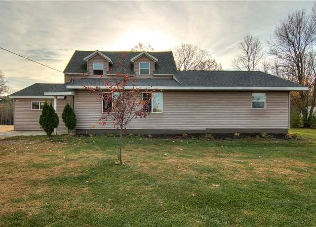 Property at 901 Riverside Dr, Cornell, WI 54732, 3 beds, 2 baths