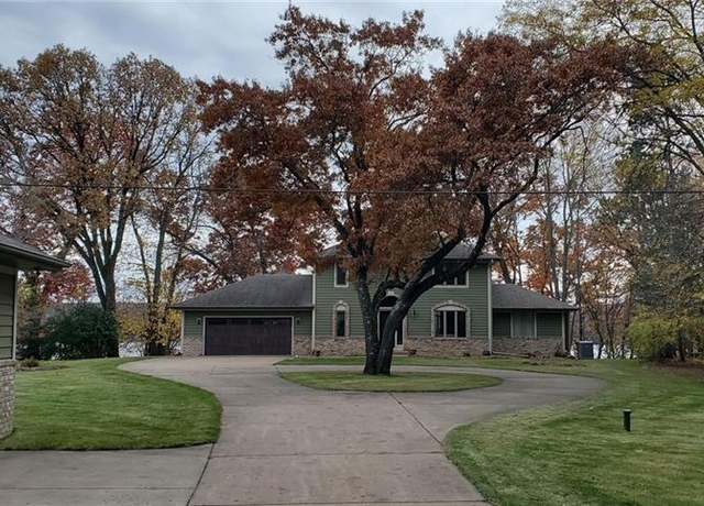 Property at 5695 North Shore Dr, Eau Claire, WI 54703, 4 beds, 2.5 baths