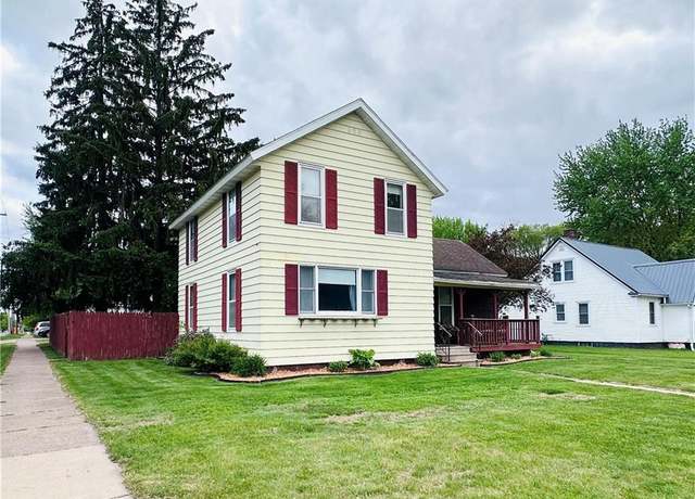 Property at 403 Dwight St, Chippewa Falls, WI 54729, 4 beds, 1 bath