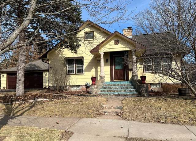Property at 702 Franklin St, Spooner, WI 54801, 3 beds, 2.5 baths