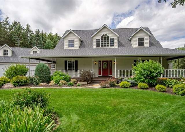 Property at 5100 Ridgedale Rd, Eau Claire, WI 54701, 4 beds, 4.5 baths