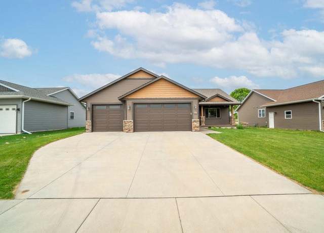 Property at 1996 Tucker Trl, Eau Claire, WI 54703, 5 beds, 3 baths