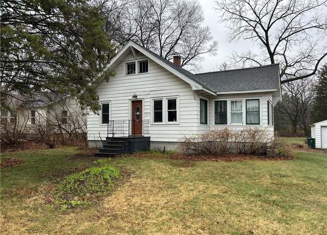 Property at 3209 Midway St, Eau Claire, WI 54703, 2 beds, 1 bath