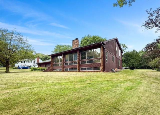 Property at 1409 W Marshall St, Rice Lake, WI 54868, 4 beds, 3.5 baths