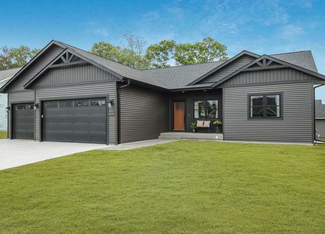 Property at 1173 Plum Creek Dr, Eau Claire, WI 54703, 5 beds, 3 baths