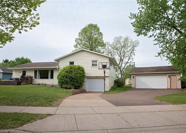 Property at 2702 Clark Pl, Eau Claire, WI 54701, 3 beds, 1.5 baths