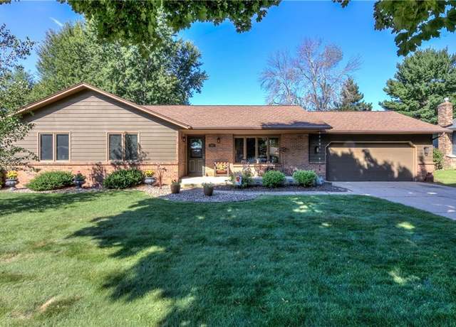 Property at 3414 Sharon Dr, Eau Claire, WI 54701, 3 beds, 3 baths