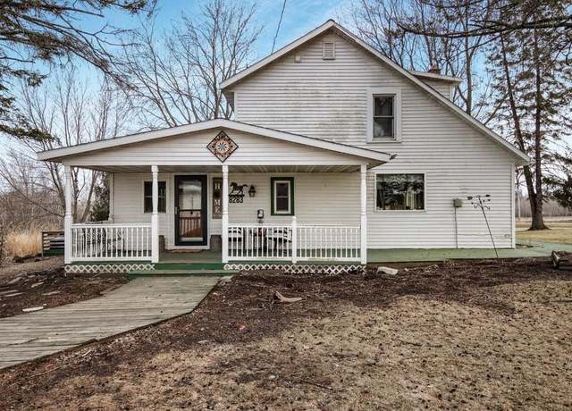 Property at 8283 345th St, Stanley, WI 54768, 4 beds, 2 baths